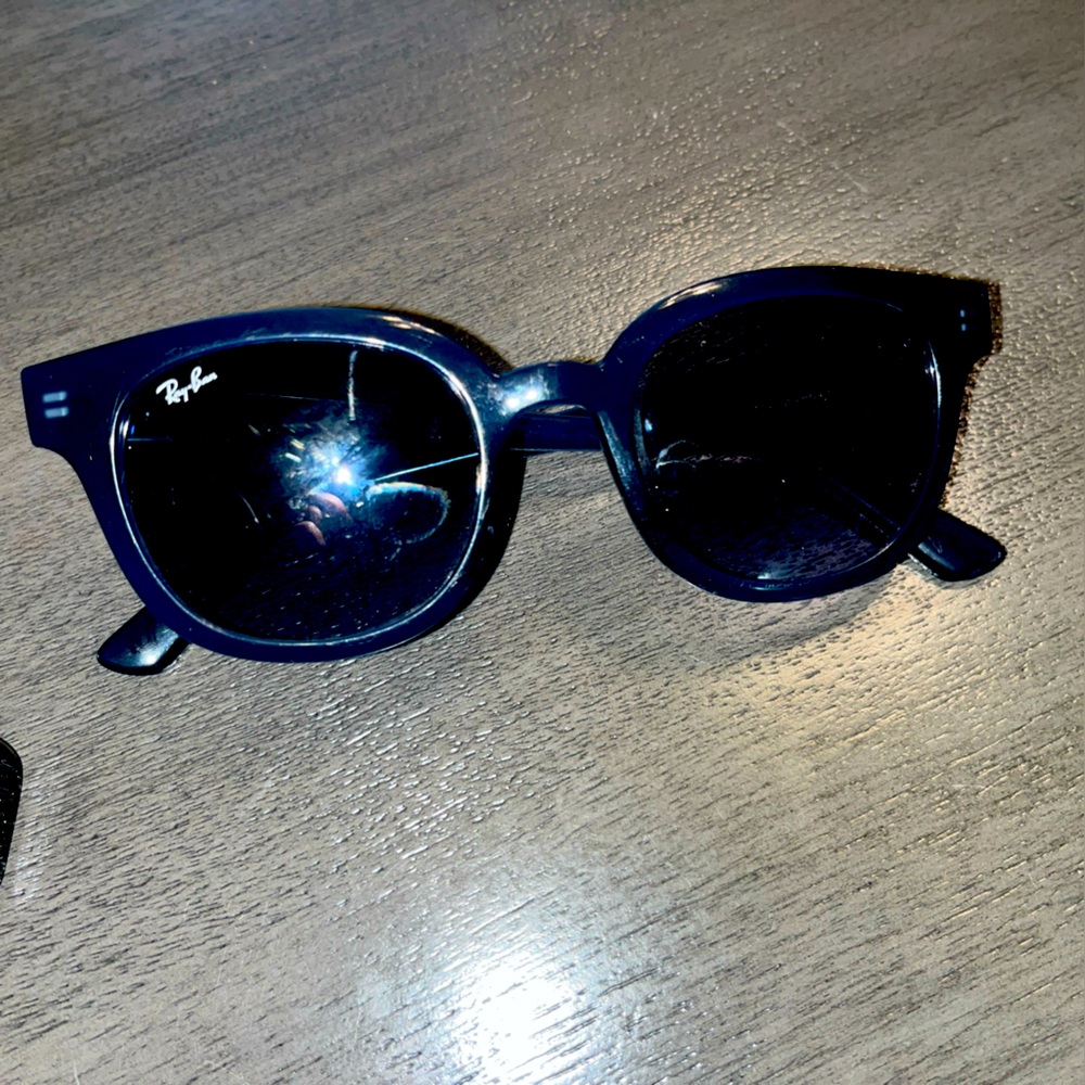 Ray-Ban Blue Sunglasses